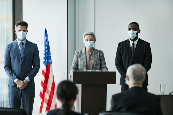 Comment une entreprise peut-elle se conformer aux réglementations sur les substances réglementées?